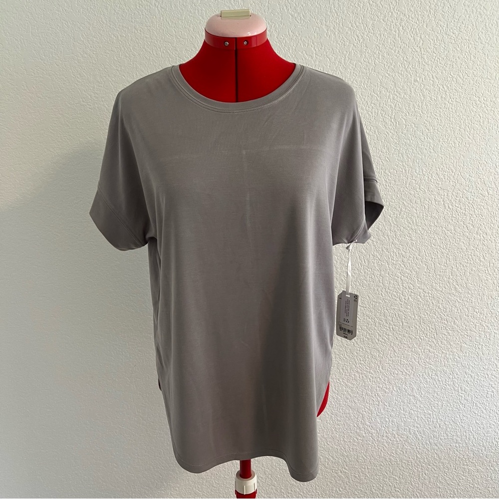 NWT STYLUS Gray Short Sleeve Tee Small